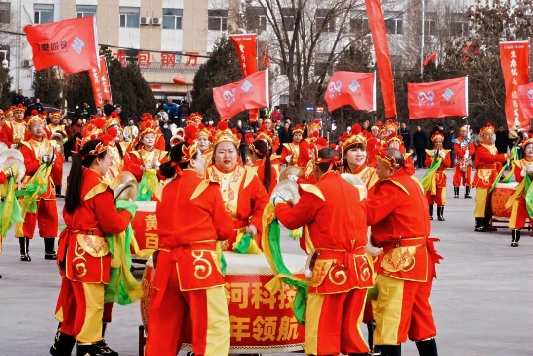 集團(tuán)創(chuàng)業(yè)40周年威風(fēng)鑼鼓隊表演